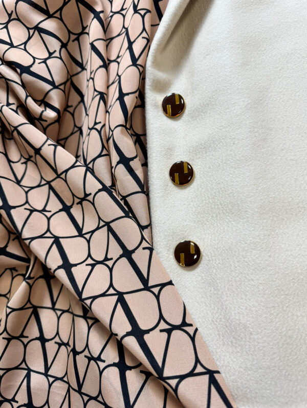 Silk V - Image 2