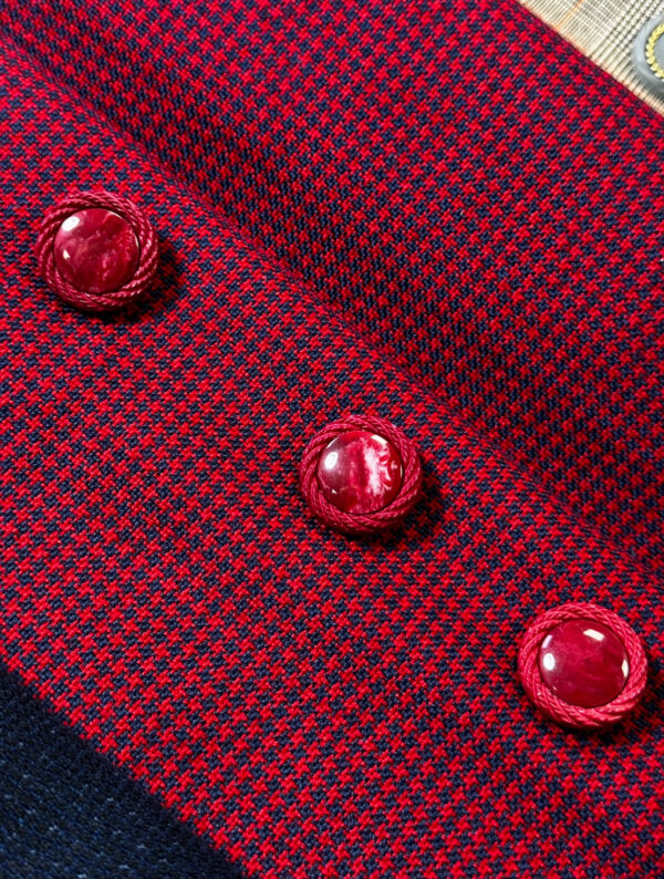 Wool-based suiting fabric - Image 3