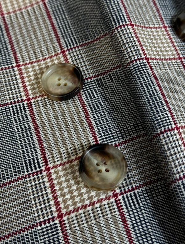 Wool-based suiting fabric - Image 3
