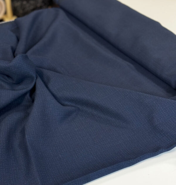 Wool-based suiting fabric - Image 4