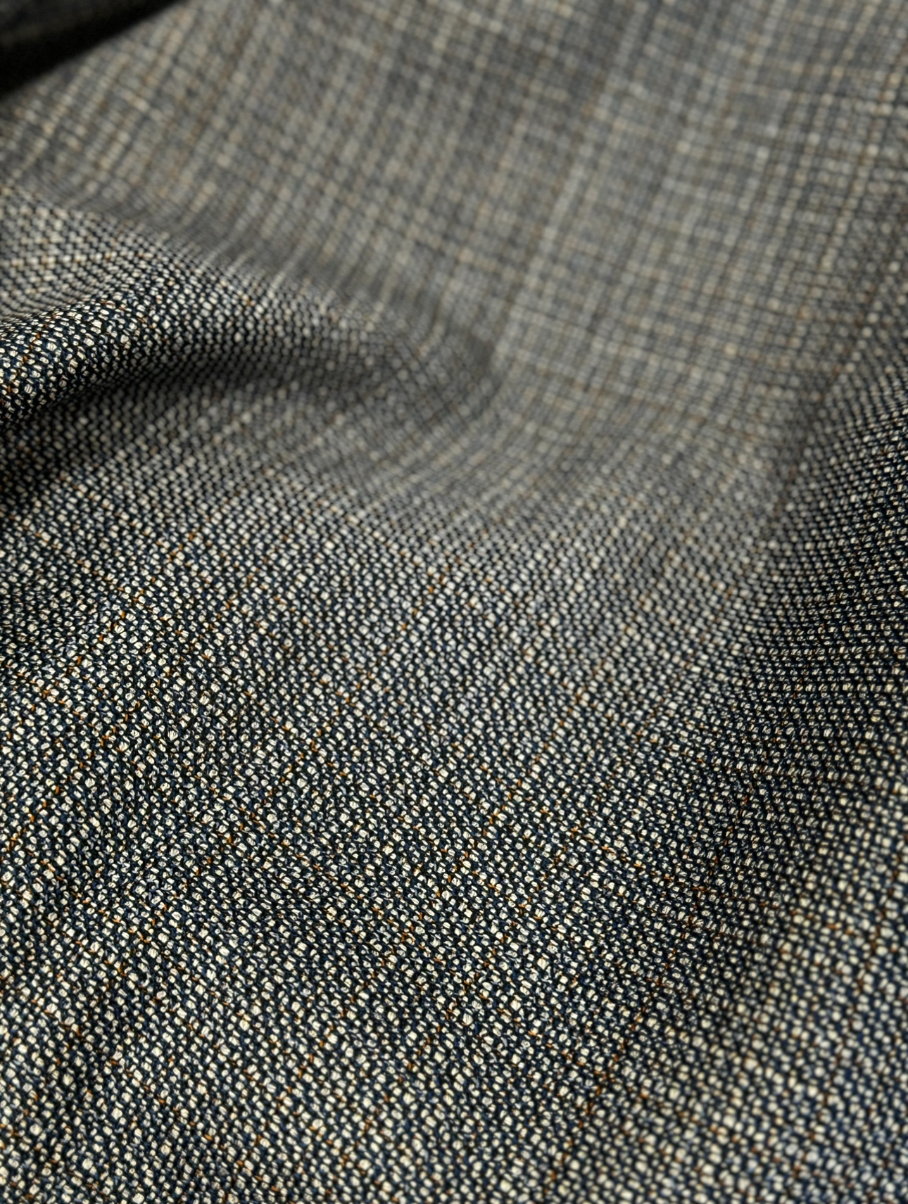 Wool-silk suiting fabric - Image 5