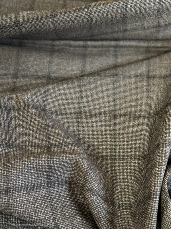 Wool suiting fabric - Image 3