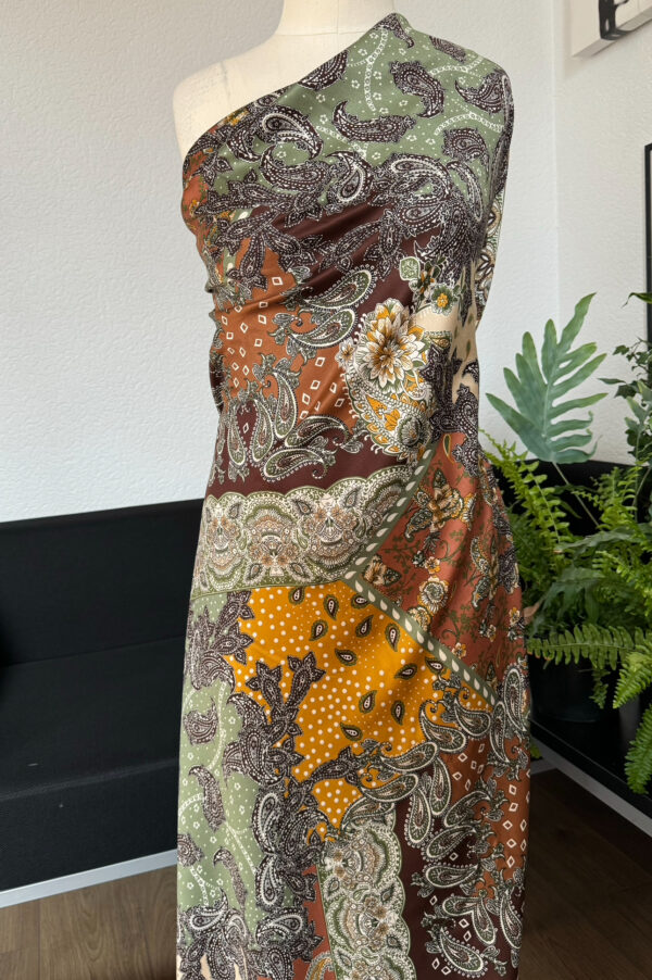 Viscose beige print - Image 3