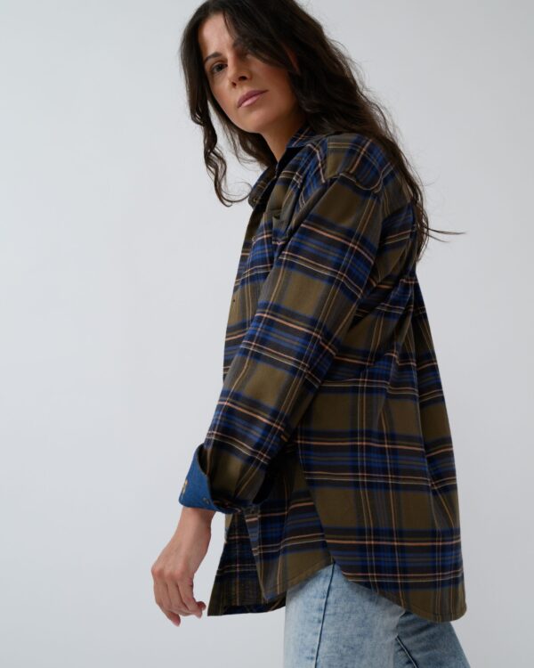 Camicia Calda flannel shirt with denim inserts and embroidery, oversized size, snap buttons.