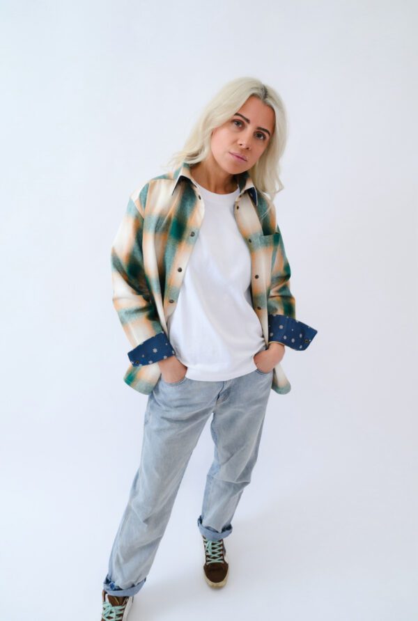 Greenlight Soul flannel shirt with denim inserts and embroidery, oversized size, snap buttons.